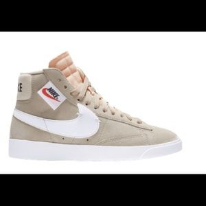 NIKE Womens Blazer Mid Rebel XX - Guava Ice